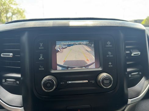 Used 2022 RAM 1500 Big Horn AWD/4WD image 11