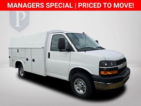 New 2025 Chevrolet Express 3500 w/ Power Convenience Package image 2