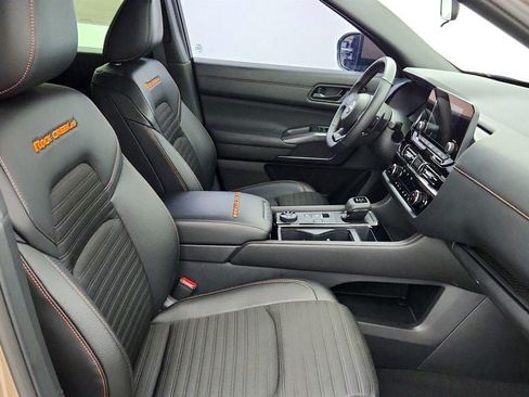 Used 2025 Nissan Pathfinder Rock Creek AWD/4WD image 22