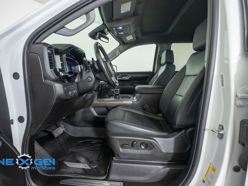 Used 2024 Chevrolet Silverado 1500 LTZ w/ LTZ Convenience Package II AWD/4WD image 11