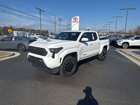 New 2025 Toyota Tacoma TRD Sport image 1