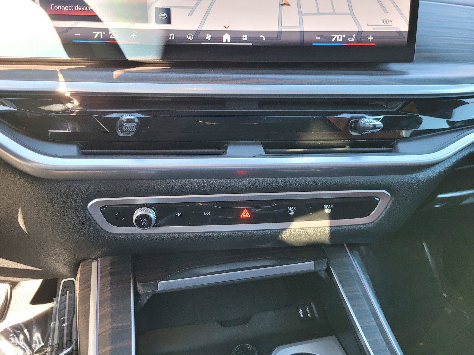 Used 2024 BMW X7 M60i w/ Executive Package AWD/4WD image 28