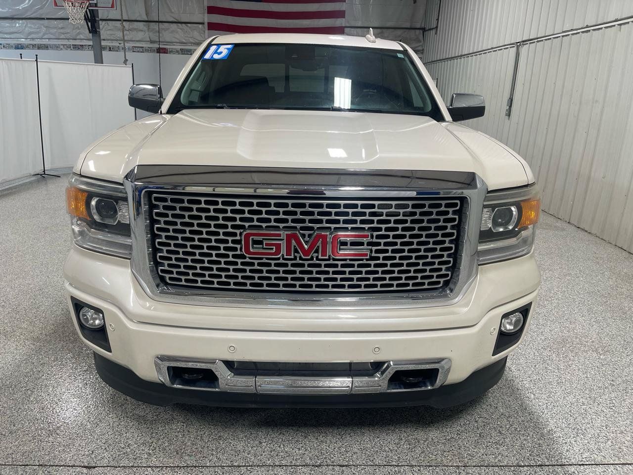 Used 2015 GMC Sierra 1500 Denali w/ Driver Alert Package AWD/4WD image 3