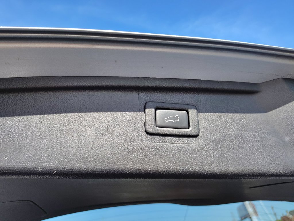 Used 2019 Subaru Outback 2.5i Limited AWD/4WD image 38