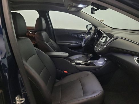 Used 2019 Chevrolet Malibu Premier w/ Sun and Wheel Package FWD image 21
