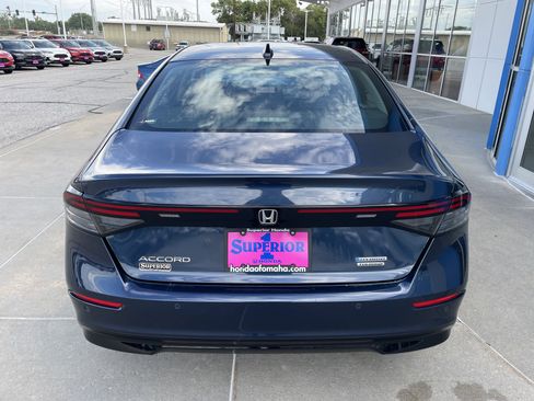 Used 2024 Honda Accord Touring image 3