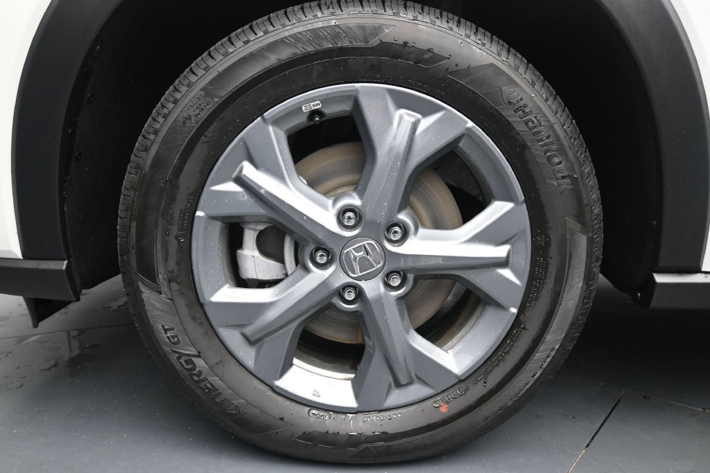 Certified 2026 Honda HR-V LX image 12