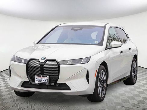 Used 2026 BMW iX xDrive45 image 3