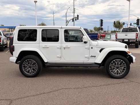 Used 2024 Jeep Wrangler High Altitude AWD/4WD image 46