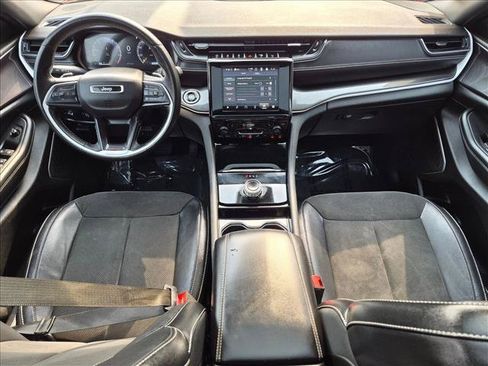 Used 2022 Jeep Grand Cherokee Altitude AWD/4WD image 20