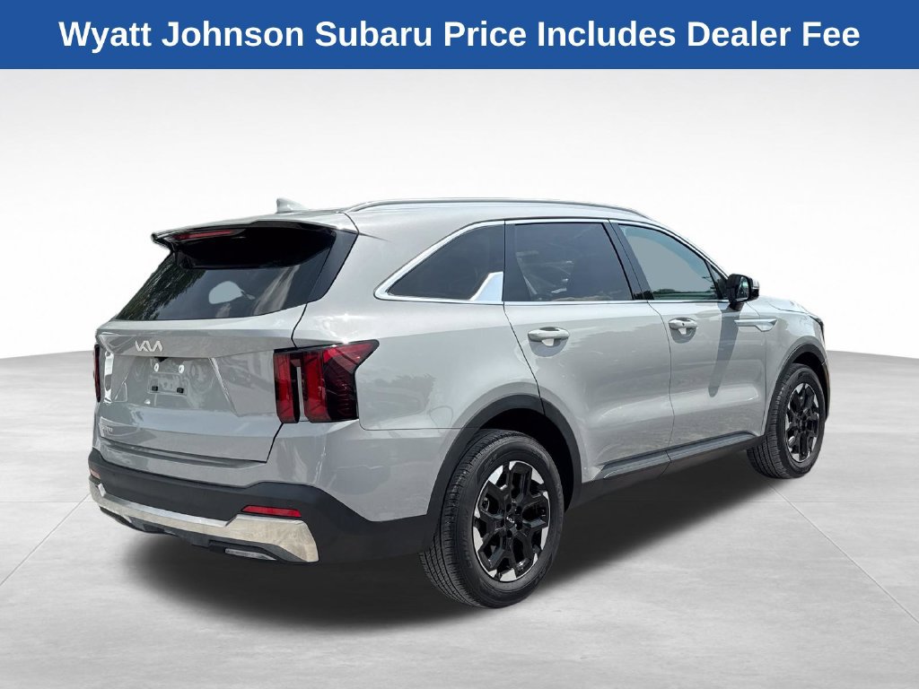 Used 2025 Kia Sorento S FWD image 7