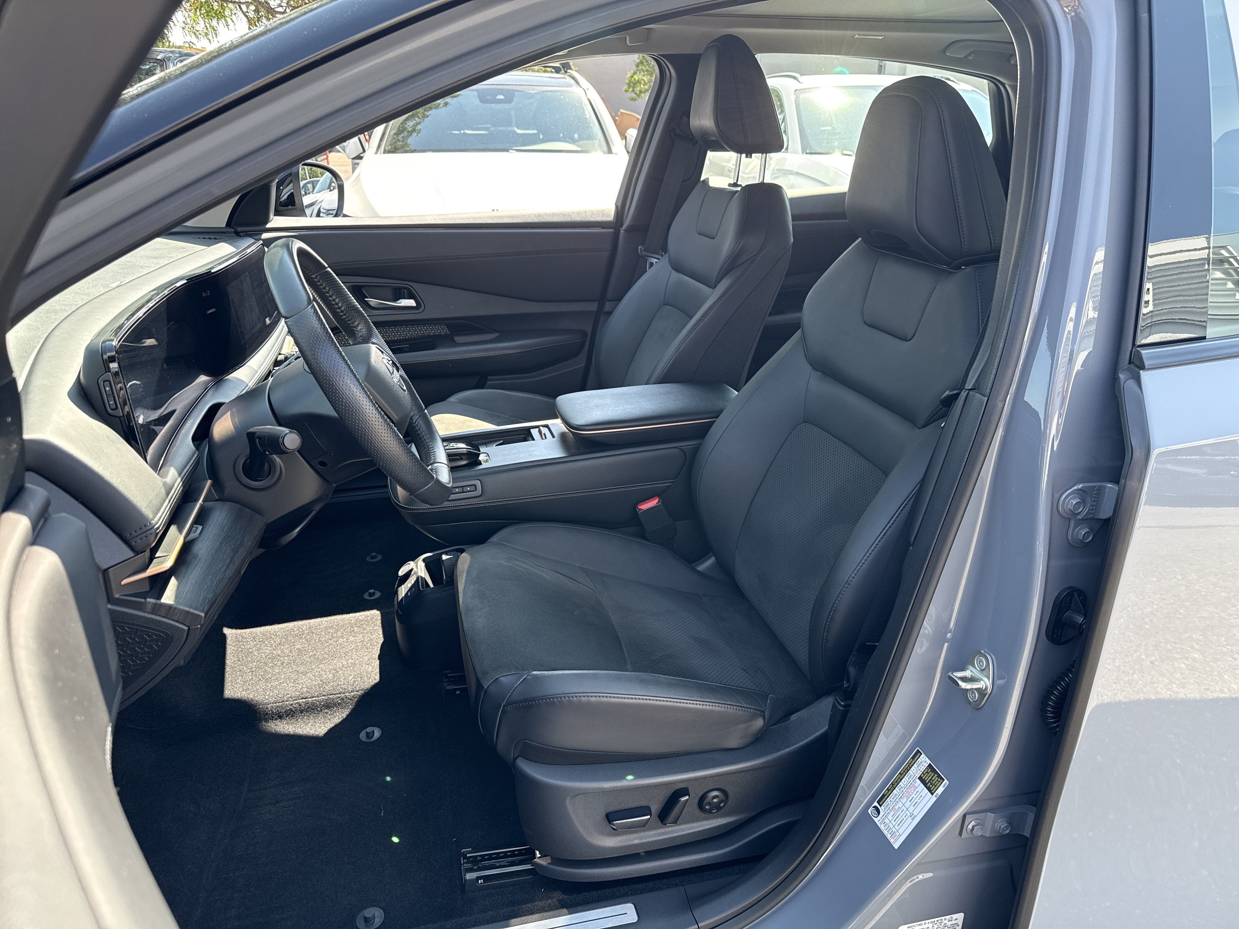 Certified 2024 Nissan Ariya AWD image 16