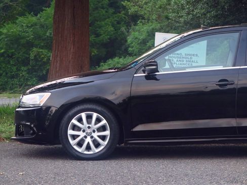 Used 2014 Volkswagen Jetta SE FWD image 23