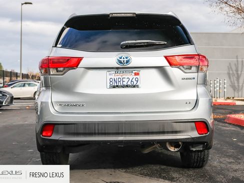 Used 2019 Toyota Highlander LE image 5