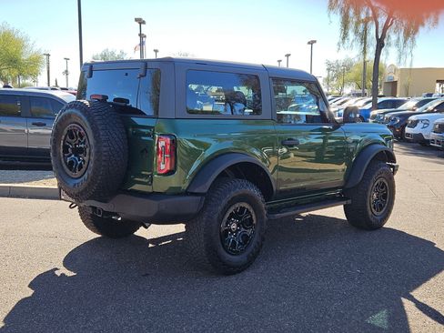 Used 2023 Ford Bronco Wildtrak image 5