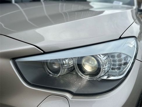 Used 2014 BMW 535i Gran Turismo xDrive image 9