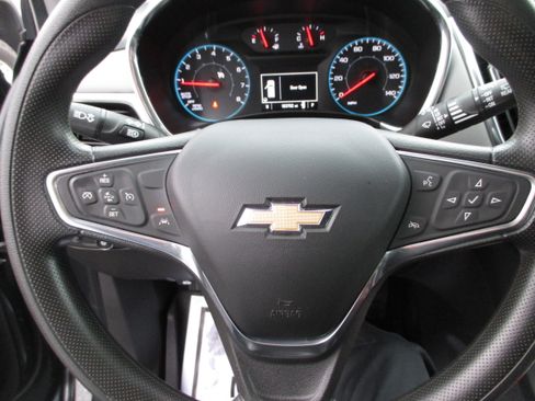 Used 2020 Chevrolet Equinox LS w/ LS Convenience Package image 17