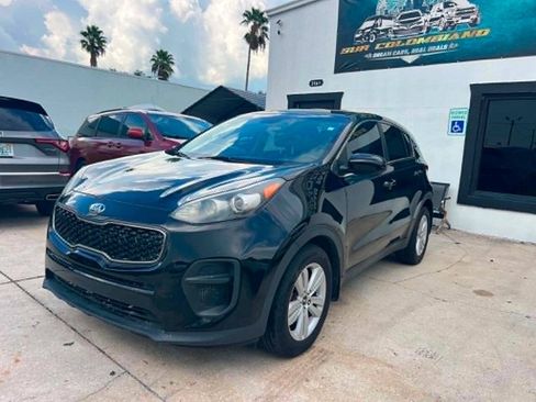 Used 2017 Kia Sportage LX FWD image 1