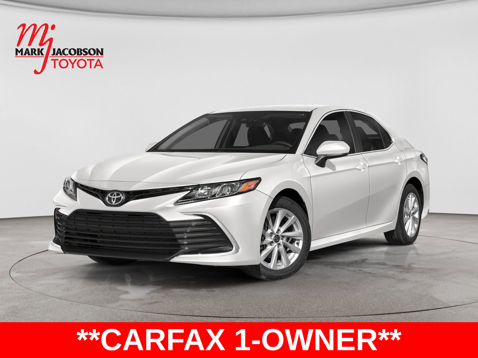Used 2022 Toyota Camry LE FWD image 1