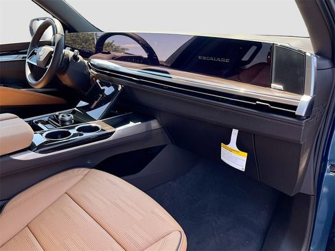New 2025 Cadillac Escalade ESV Premium Luxury w/ Touring Package image 33