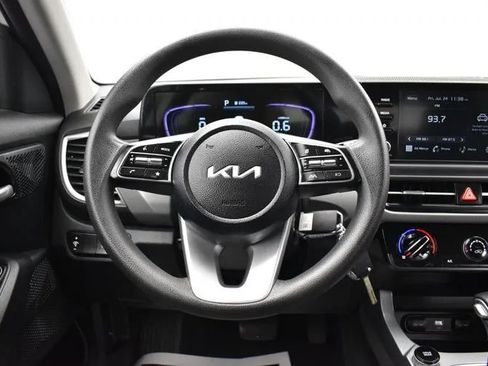 Used 2026 Kia Seltos LX FWD image 20