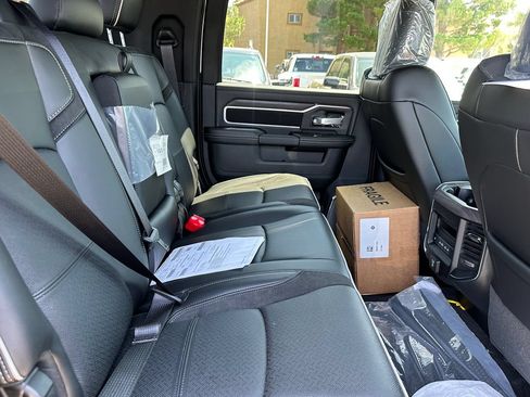 New 2026 RAM 2500 Laramie AWD/4WD image 15