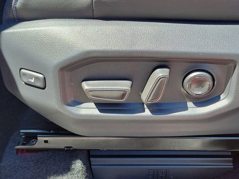 Used 2025 Toyota Sequoia Platinum AWD/4WD image 22