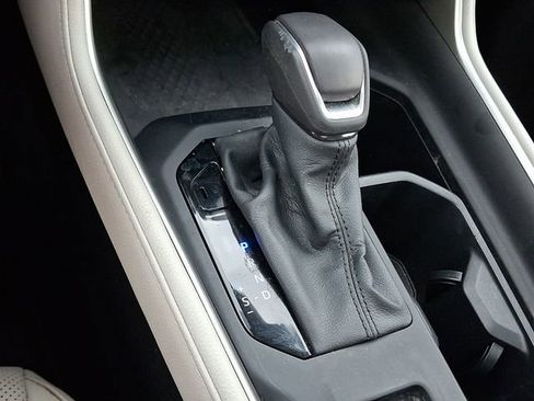 Used 2024 Toyota Grand Highlander Limited image 17