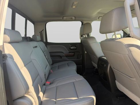 Used 2018 GMC Sierra 1500 SLT AWD/4WD image 30