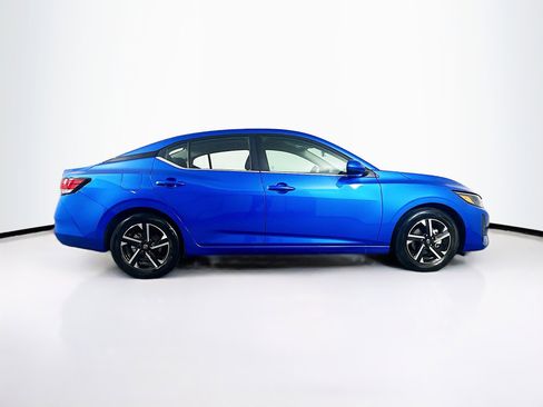 Used 2025 Nissan Sentra SV FWD image 10