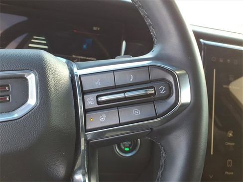 Used 2024 GMC Acadia Elevation image 17