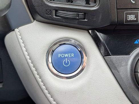 Used 2017 Toyota RAV4 Limited w/ Advanced Technology Package image 18