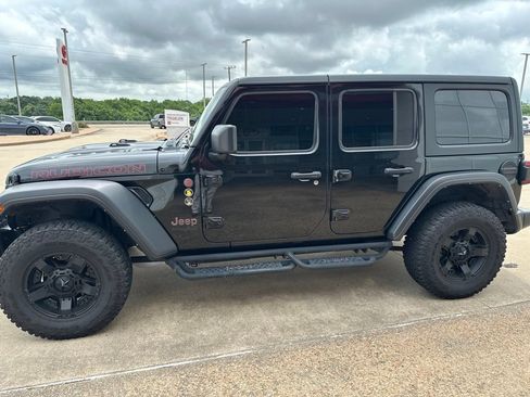 Used 2021 Jeep Wrangler Unlimited Rubicon w/ LED Lighting Group AWD/4WD image 4