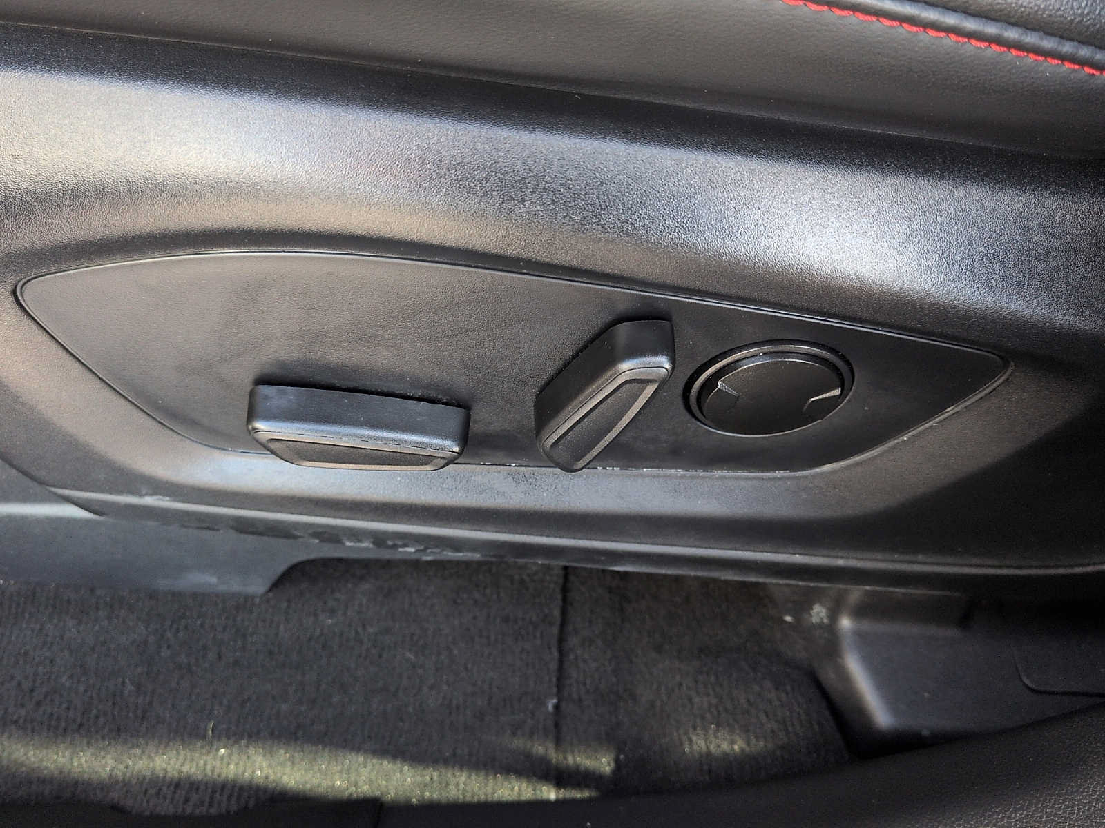 Certified 2026 Ford Explorer ST-Line AWD/4WD image 13