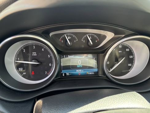 Used 2019 Buick Envision Preferred AWD/4WD image 21
