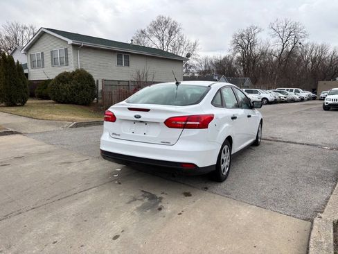 Used 2015 Ford Focus S image 19