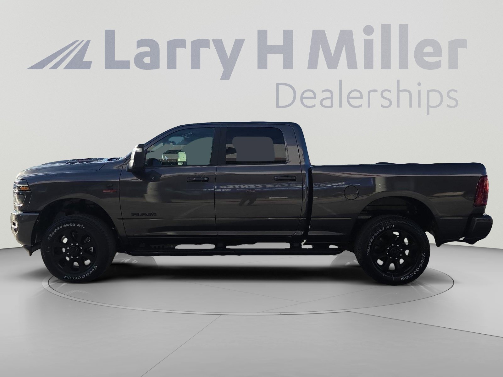 New 2026 RAM 2500 Laramie AWD/4WD image 2