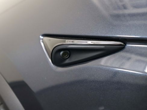 Used 2023 Tesla Model X Plaid image 63