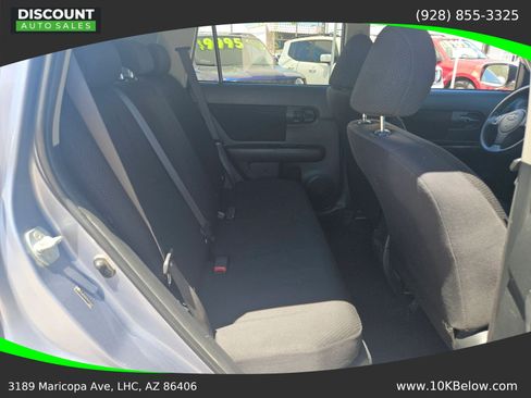Used 2009 Scion xB FWD image 9