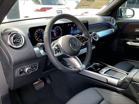 New 2026 Mercedes-Benz GLB 250 image 10