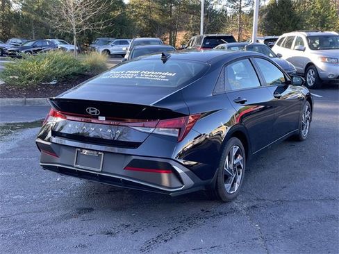 Certified 2025 Hyundai Elantra Sport image 6