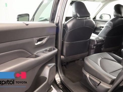 Certified 2024 Toyota Grand Highlander AWD image 30