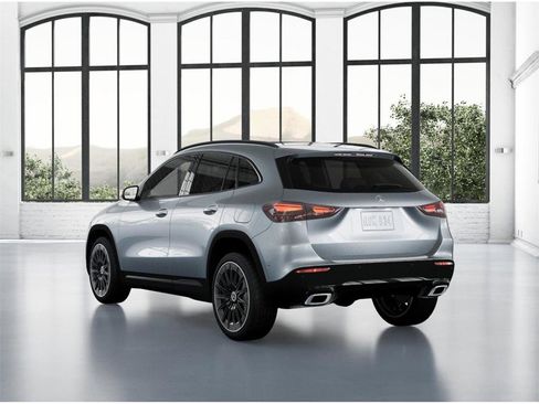New 2026 Mercedes-Benz GLA 250 4MATIC image 28