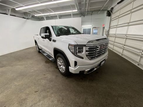 Used 2023 GMC Sierra 1500 Denali w/ Technology Package image 8