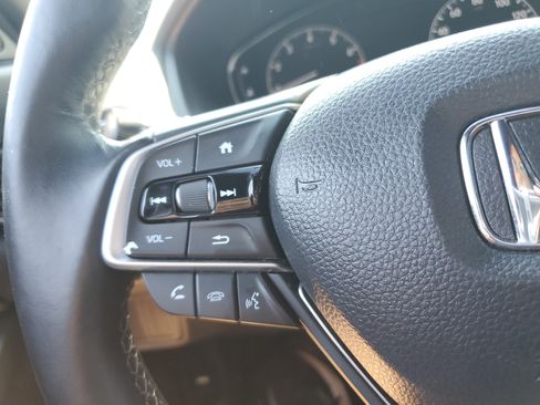 Used 2018 Honda Accord Sport image 19