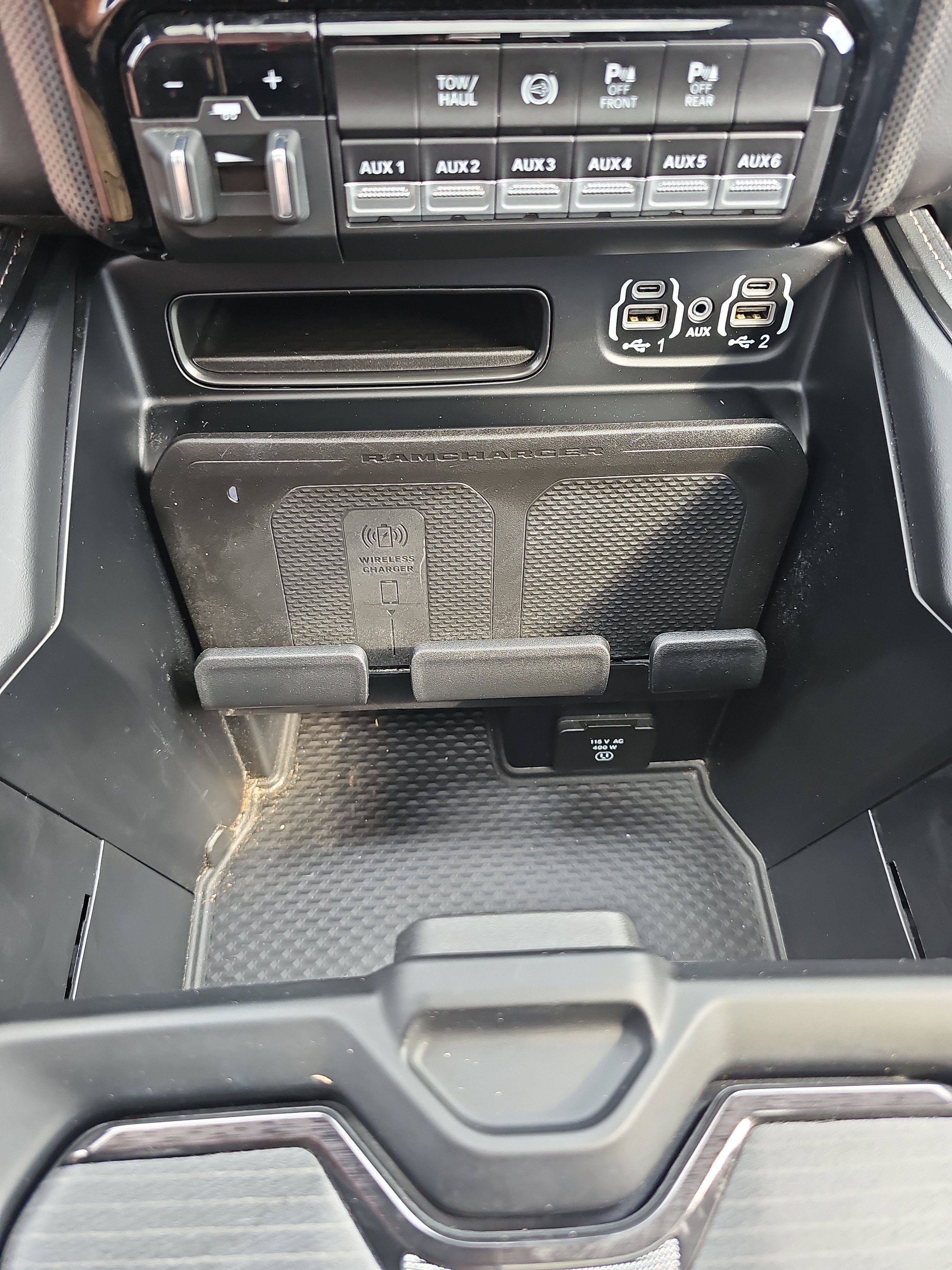 Used 2024 RAM 2500 Limited AWD/4WD image 37