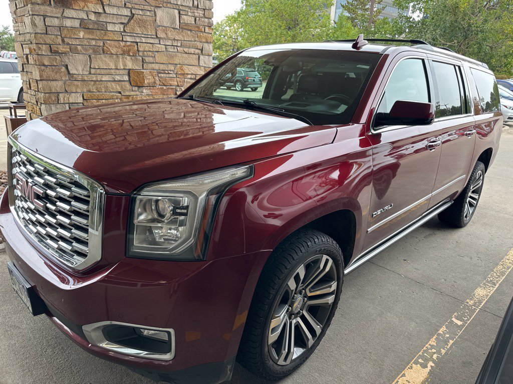 Used 2019 GMC Yukon XL Denali w/ Denali Ultimate Package AWD/4WD image 2
