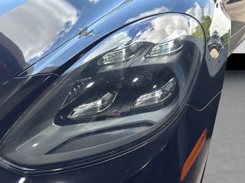 Used 2022 Porsche Panamera Platinum Edition w/ Sport Chrono Package RWD image 29