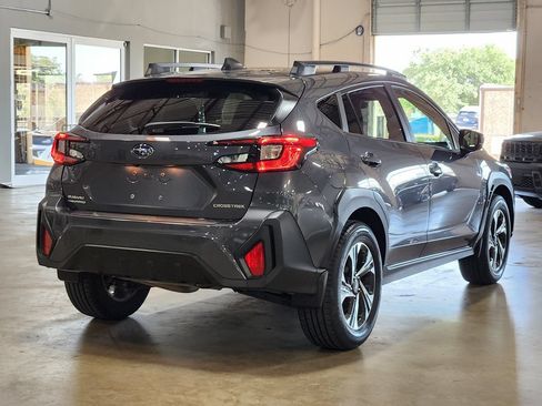 Used 2024 Subaru Crosstrek 2.0i Premium AWD/4WD image 8