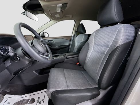 Used 2023 Nissan Rogue SV FWD image 23